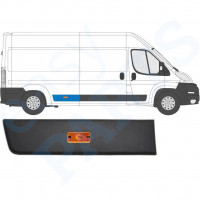 Stražnja bočna letvica sa svjetlom za Fiat Ducato 2006- / Desno /  10680